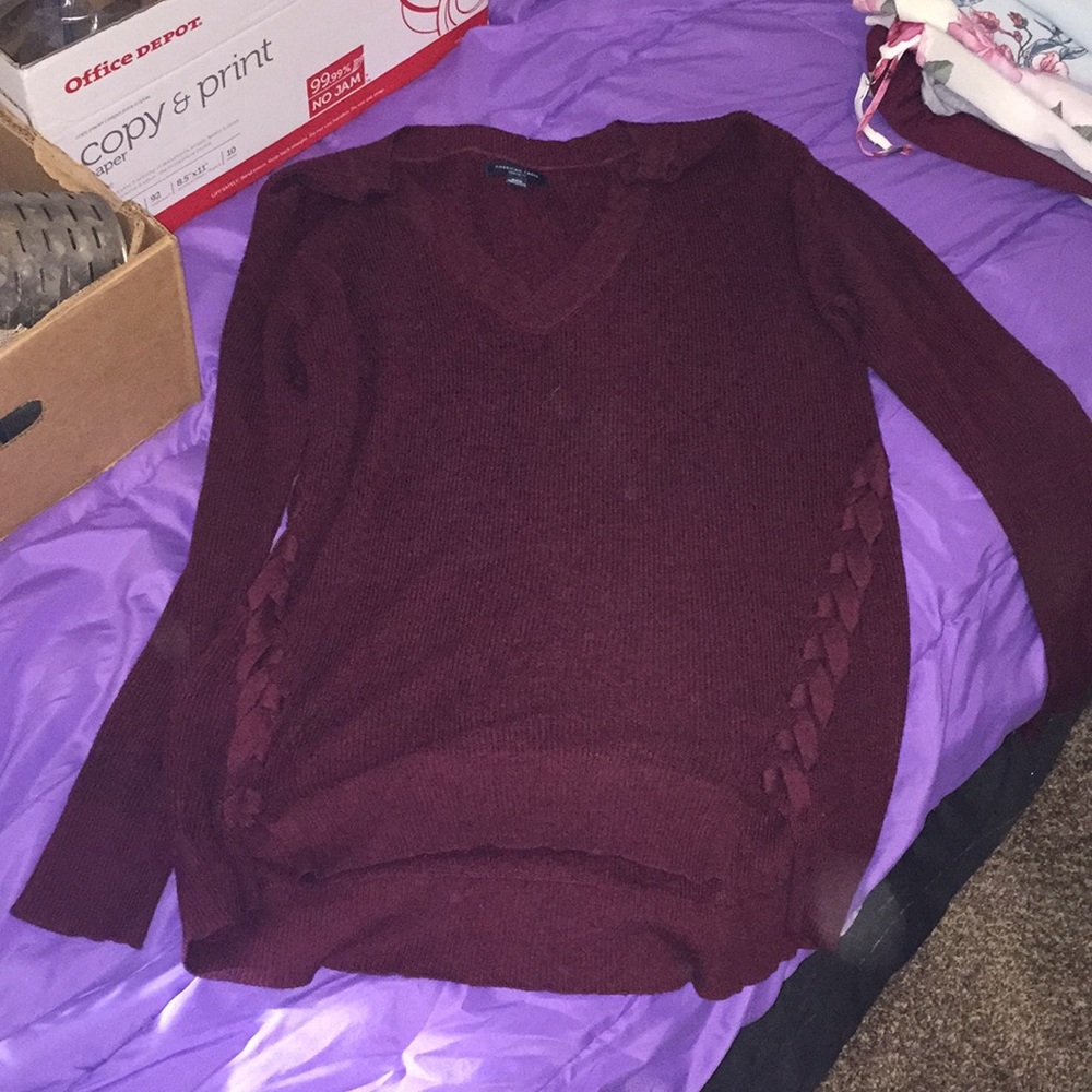 Maroon sweater
